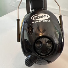 Peltor AO Safety Work Tunes AM/FM Headphones HRX52A Worktunes Mowing Yard work