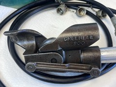 GREENLEE 800 HYDRAULIC CABLE BENDER WITH GREENLEE 1725 HYDRAULIC FOOT PUMP