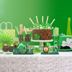 Blulu 2 St. Patrick Table Decorations, Lucky Centerpiece 2 Piece Set