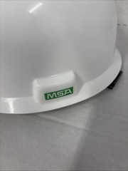 MSA 475358 V-Gard White Hard Hat Safety Helmet Standard Suspension NEW T1