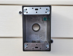 4 Inch Vinyl Siding Mount Bracket for 1 Gang Electrical Box 3D Printed