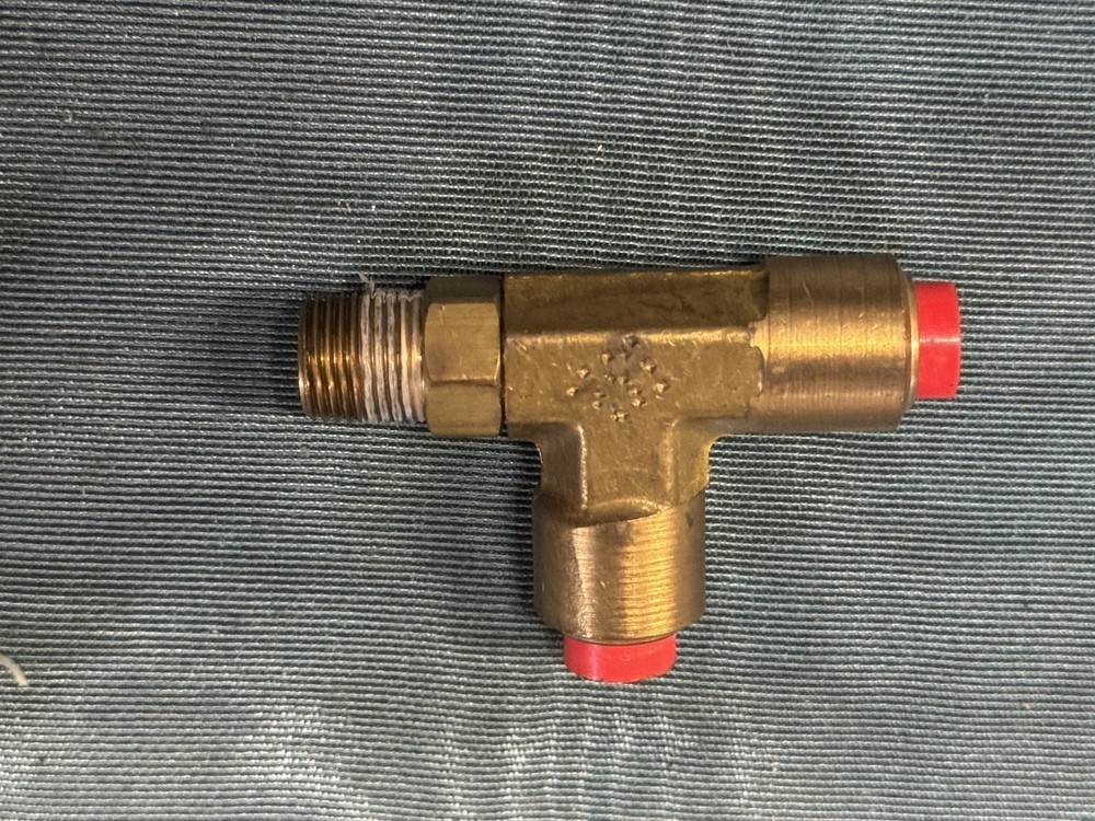 Poly-matic 1/4″ combo tee fittings 1/4″ push to 1/4″ push to 1/8″ pipe