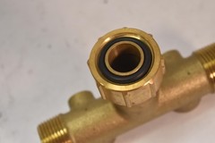Simmons 7250LF Brass Hose Manifold Tee Pipe Fitting Made In Indonesia Lead Free