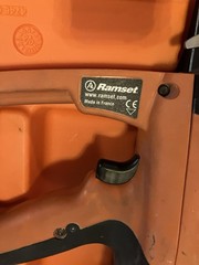 RAMSET T4 NAIL GUN KIT, GAS TOOL, CORDLESS, 2 BATTERIES, CASE AND CHARGER