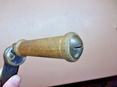 Antique Cast Iron Hand Turn No. 13224 Crank Handle Embossed ’48 Revs Per Min’