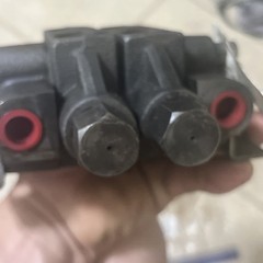 Parker Hannifin MV3 hydraulic control valve. pt# 7902972 mv3-NP3000-10-10-SO