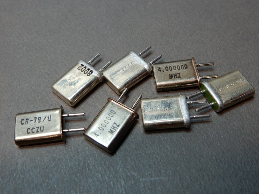 CR-79/U 4.000000 MHZ Crystals NOS Qty 7