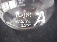 EM Hirschmann Glass TC 250mL ± 0.12mL Volumetric Flask Stopper Size #16 Chipped