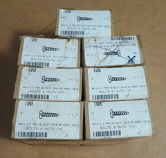 Lot of 7 Boxes of 100QTY #8 x 1-1/2 Slotted Stainless Steel Sheet Metal Screw