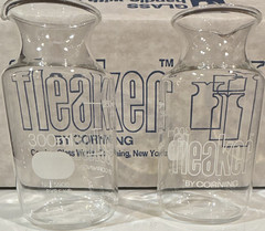 PYREX No. 5900 300 mL Glass Lab Beaker Fleaker – Physical Laboratory