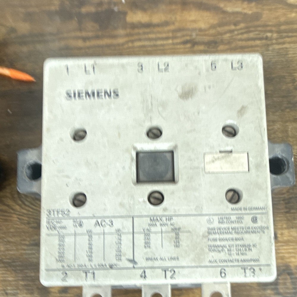 Siemens 3TF3522-0AF0 NEMA Size 2 3-Pole Contactor 120V Coil 100A