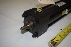 PARKER PNEUMATIC CYLINDER SERIES 2AN # 02.00H2ANUS14C STROKE: 8.0″ HC-309
