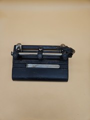 VTG 1984 Master Products MFG Co Model 1325B 3-Hole Punch Heavy Duty Industrial