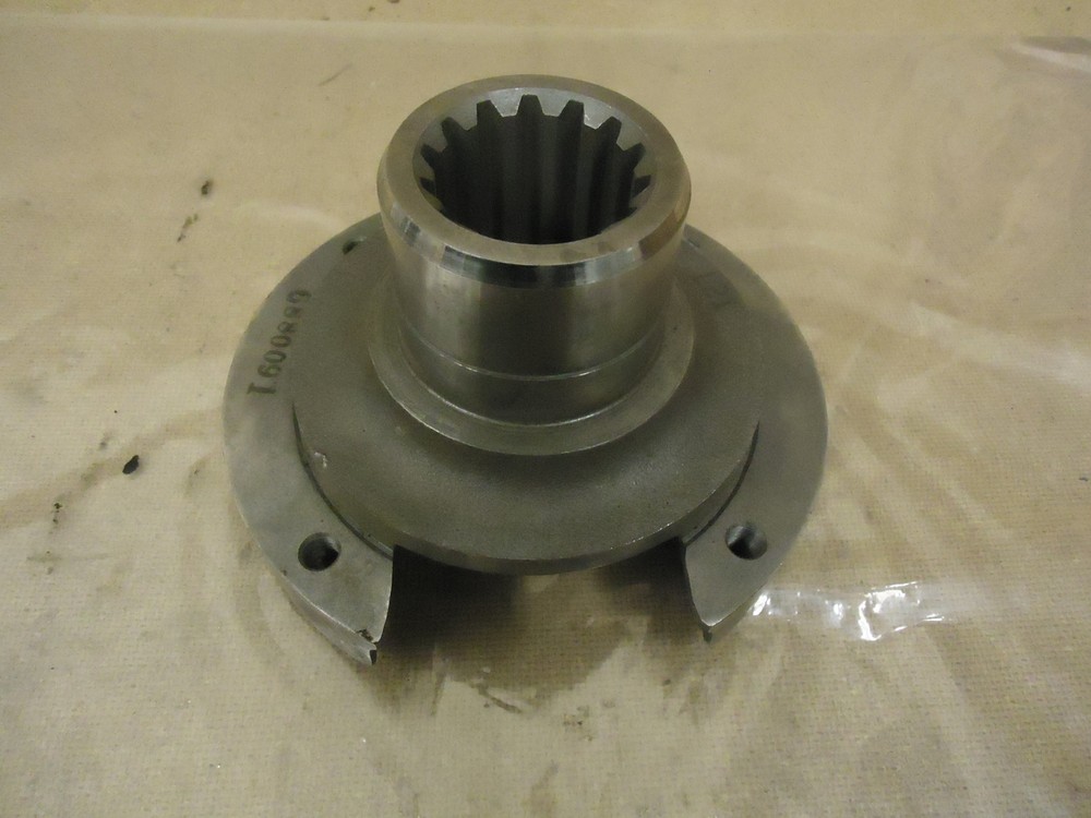 Standard Splined Flange 6 1/2in Diameter x 4 1/4in H ID 1 7/8in C880091 Metal