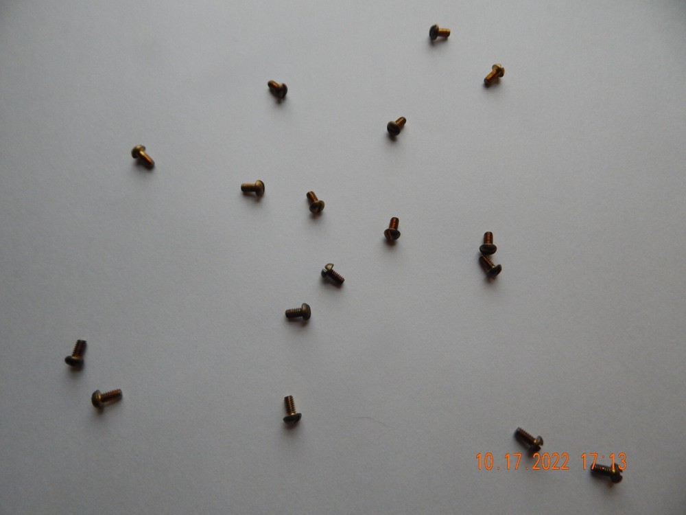 BRASS ROUND HEAD SLOTTED MACHINE SCREWS. 5/40 x 1/4″ , 20 PCS. NEW-NOS