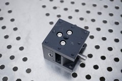 Newport Optics M-DS40-Z Compact Vertical Linear Translation Stage 40mm