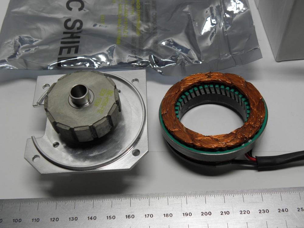 Kollmorgen RBE Motor RBE-01510-F02 with bearings new