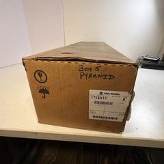 ALLEN BRADLEY 1756-A17 SERIES B PLC RACK