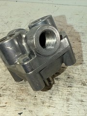 New Old Stock Barksdale 9023-MA Valve 9023MA No Handle