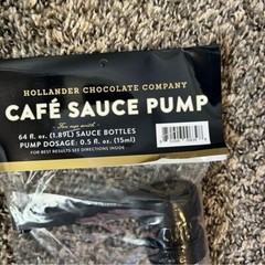 Hollander Chocolate Company NWT Cafe Sauce Pump For 64 FL Oz Bottles