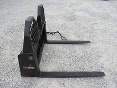 48″ Hydraulic Sliding Walk Through Pallet Fork Set Skid Steer Quick Attach