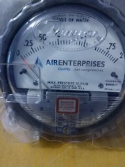 Dwyer 192942-00 1/8″ FNPT Differential Pressure Gauge