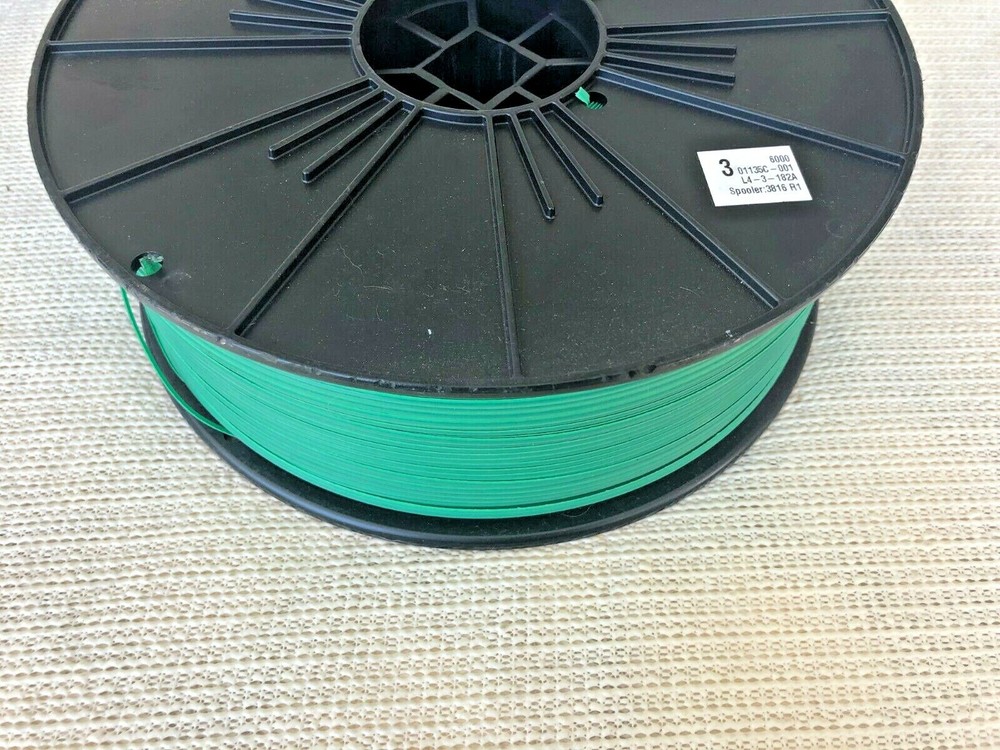 Aviditi 301135C-001 Plastic Twist Tie Spool, 6000′ Length x 5/32″ Width, Green
