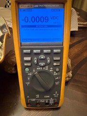 Fluke 289 True RMS Digital Multimeter Handheld CAT IV Auto-Ranging 1000V 10A