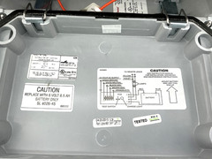 New Cooper Lighting UMB1 Sure-Lites Wet Location Emergency Light 6V 18W Max