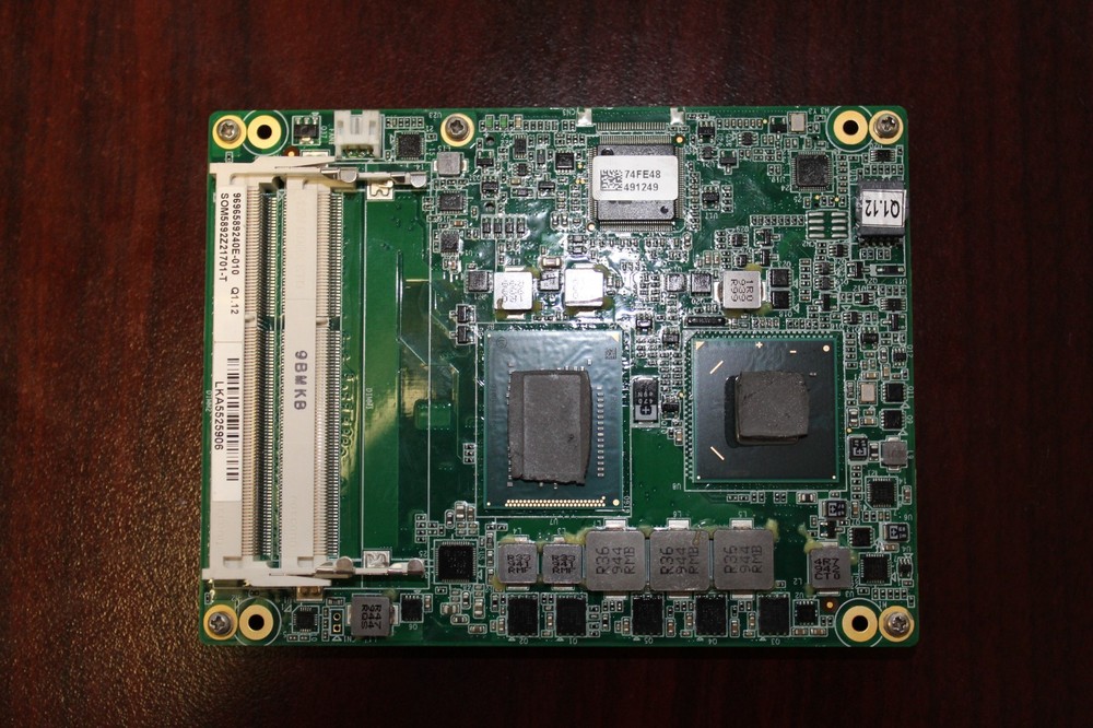 Advantech SOM-5892 REV. A1 COM Express Module Board 9696589240E-010
