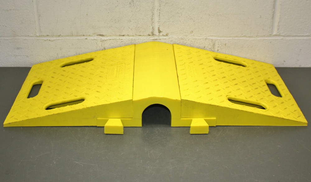Checkers Diamondback Modular Ramp Bridge UHB2025, 3″ Channel, Cable Hose Wire