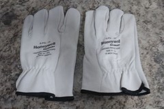 Salisbury GK011R/10 Size 10 Class 0 Red Electrical Glove Kit (BW)