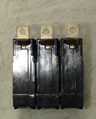 🙌 EATON 30 AMP CIRCUIT BREAKER 3 POLE 240VAC B3030H