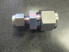 SWAGELOK SS-810-6-4JA W/ SILCO COATING, 316 SS ,1/2″ REDUCING UNION X 1/4″ TUBE