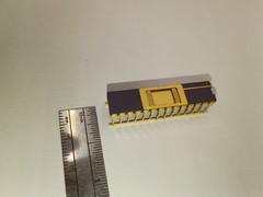 Chip carrier ceramic-gold C-DIP 28 pin 13-029-028 SILVERGLASS