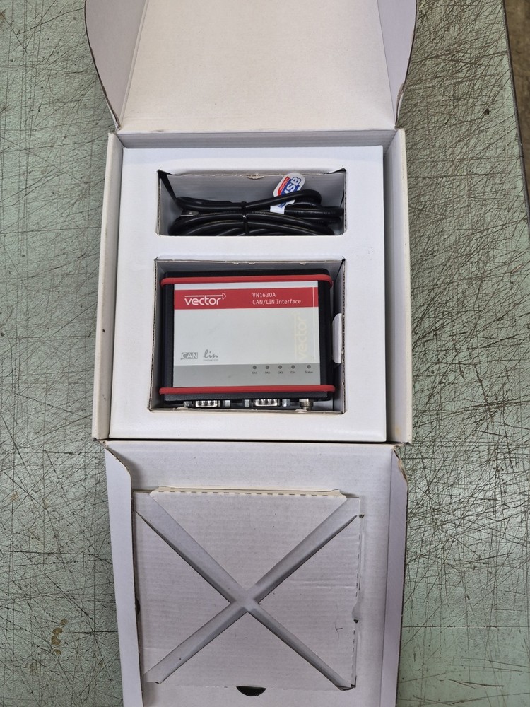 Vector VN1630A CAN/LIN Interface – Full Kit with Driver Disk and Manual