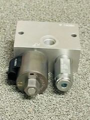HydraForce KV25554 HF20751-02 Solenoid Hydraulic Valve John Deere Skid Steer