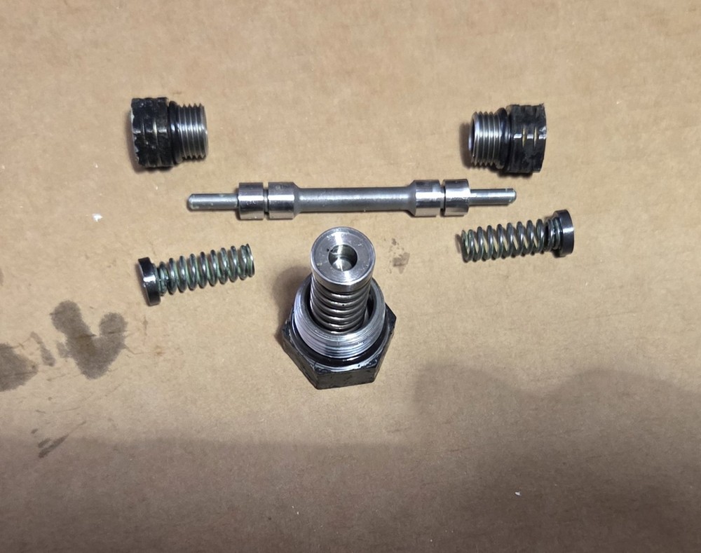 Danfoss M46 Motor Loop Flushing Valve 4800912, 512257, 8800550, 4800308, 4800134