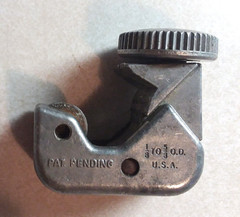 VINTAGE CHICAGO TOOL MFG MODEL 3722 MINI TUBE CUTTER 1/8″-5/8″ USA