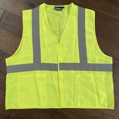 VOLVO YELLOW SAFETY PPE PERSONAL PROTECTIVE EQUIPMENT XL & POCKETS Vest