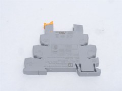 246605 New-No Box; Phoenix PLC-BSC-24DC/1/ACT Relay Base 2966058; 24VDC