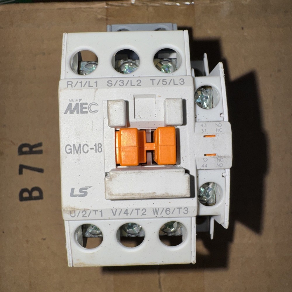 One New LS GMC-9 Contactor GMC9 AC220V In Box Free Shipping