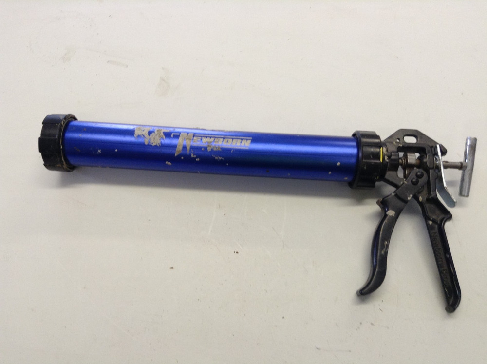 NewBorn Caulk Gun Sausage Blue 24 oz