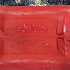 Rubbermaid Essence 2.5 Gallon Red Vented Gas Can Pre Ban 1226 w/ Cap USA 2 1/2