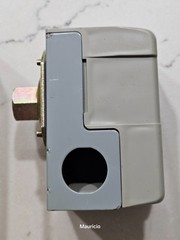 Furnas 69WA4 Pressure Switch, Brand New.30 psi/50 psi.1/4 female NPTF