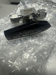Swagelok SS-43GS4 Ball Valve 1/4” Tubing 3000 PSI Stainless Steel New