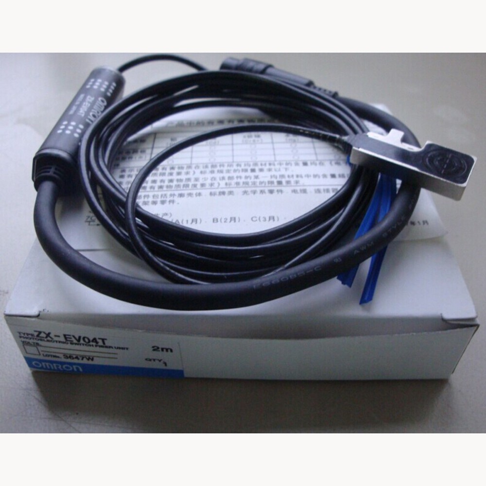 1PC NEW for OMRON ZX-EV04T sensor ZX-EV04T 1 year warranty