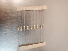 Set of 50 Pieces 3.9K (3K9) Ohm 1/4W (0.25W) Metal Film Resistor 1% Tolerance