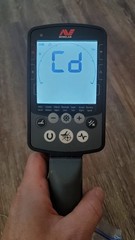 Minelab Equinox 800 Waterproof Metal Detector with Headphones!