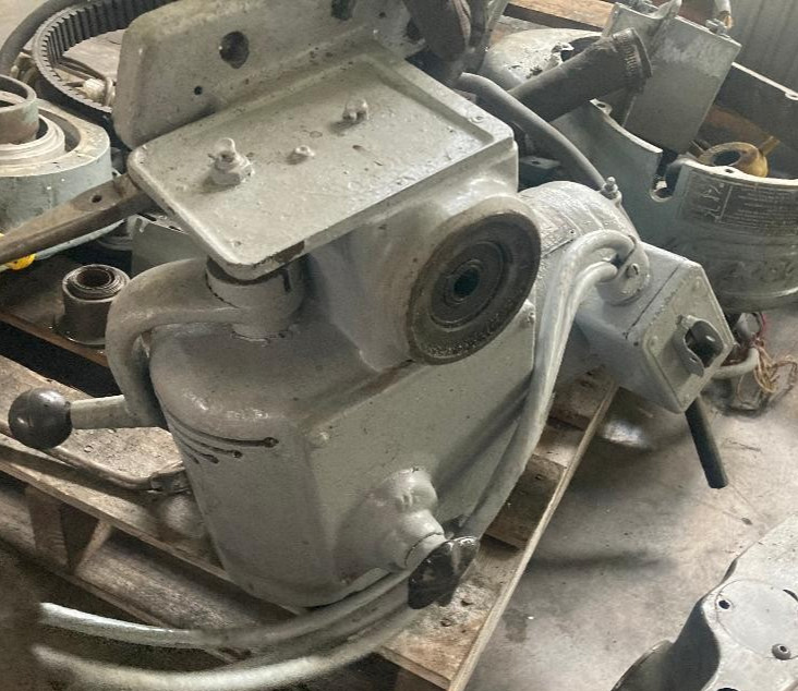 Bridgeport MILLING MACHINE Power Feed